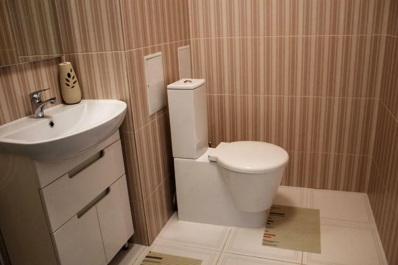 Charming City Center Flat L Self Check-In Kyiv